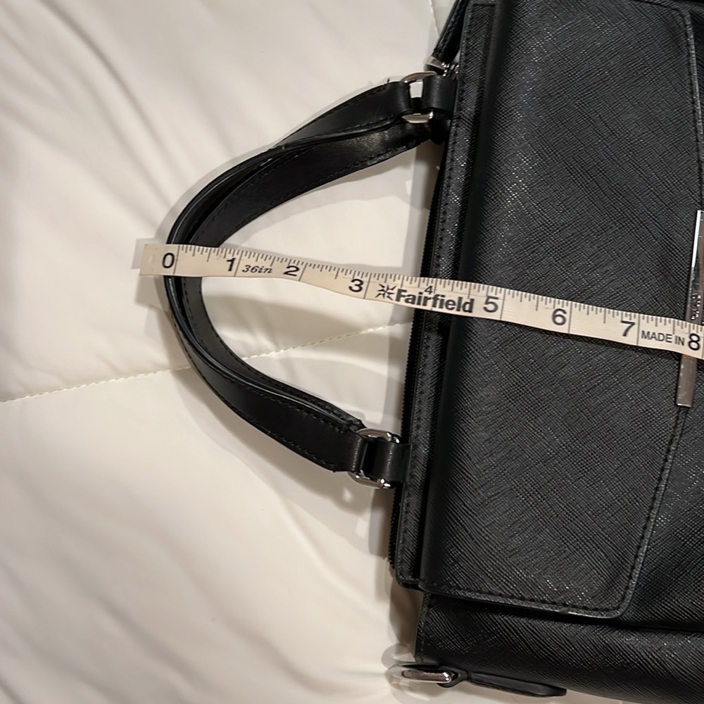 Gorgeous Tumi Saffiano Leather Handbag - Picture 6 of 11